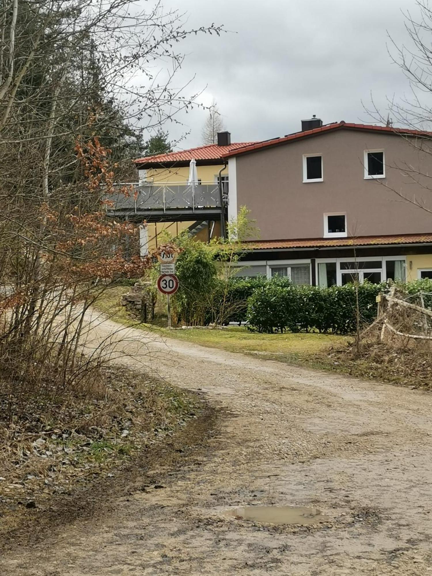 Haus Zum Talblick Apartment Solnhofen Exterior photo